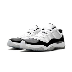 Air Jordan 11 Retro Low ‘Concord’